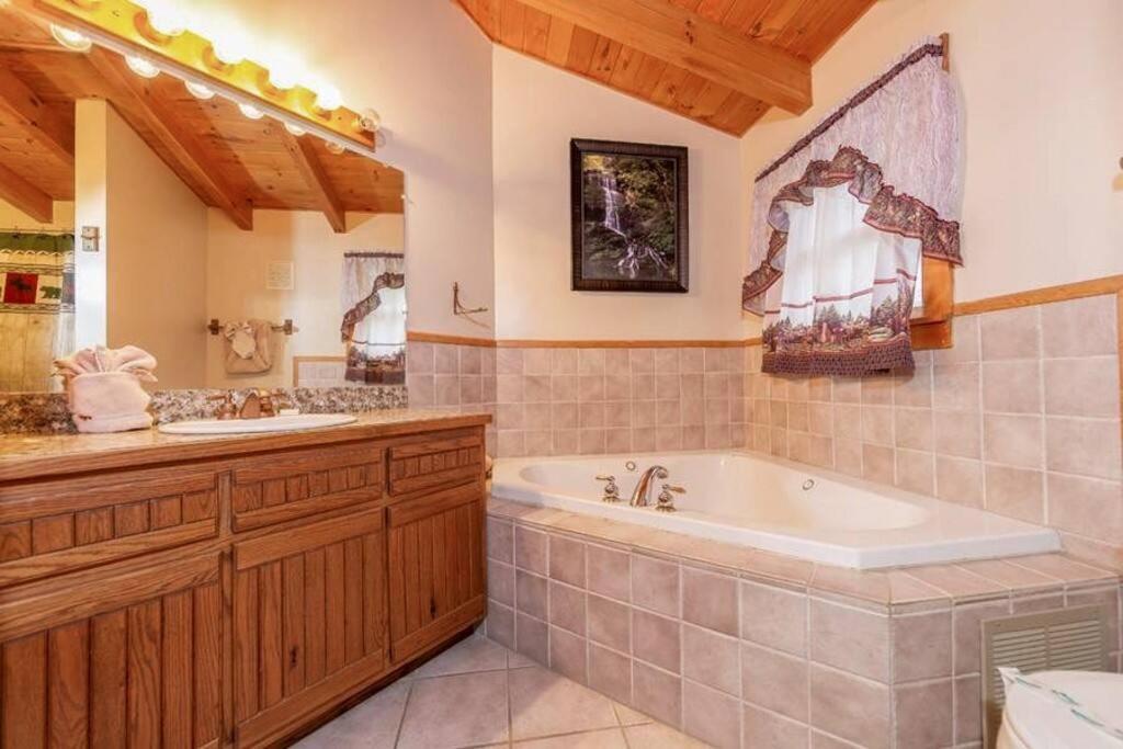 Pigeonforge Cabin Game Roomdog Friendlyhot Tub Pigeon Forge Exterior foto